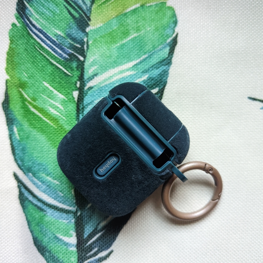 Earbud case - Picture 3 of 3